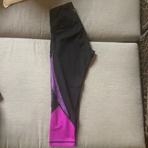 Women’s small yoga leggings